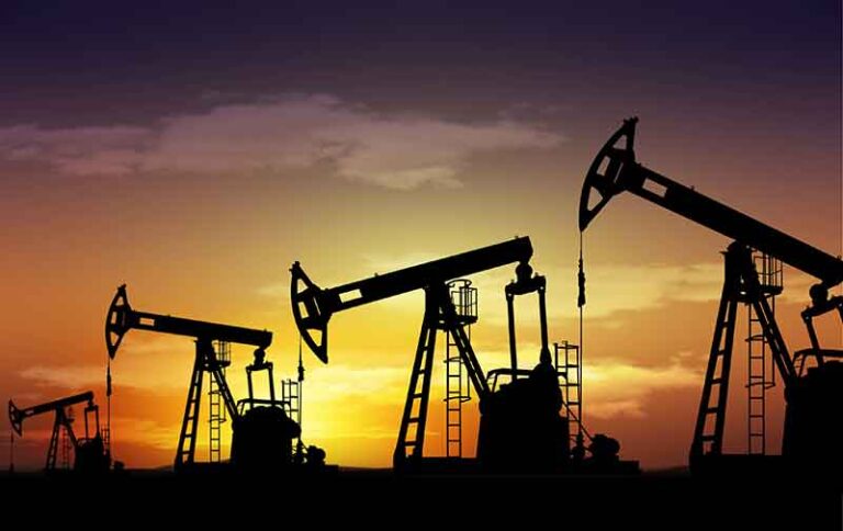 El petróleo cae a su precio más bajo desde el año 2004