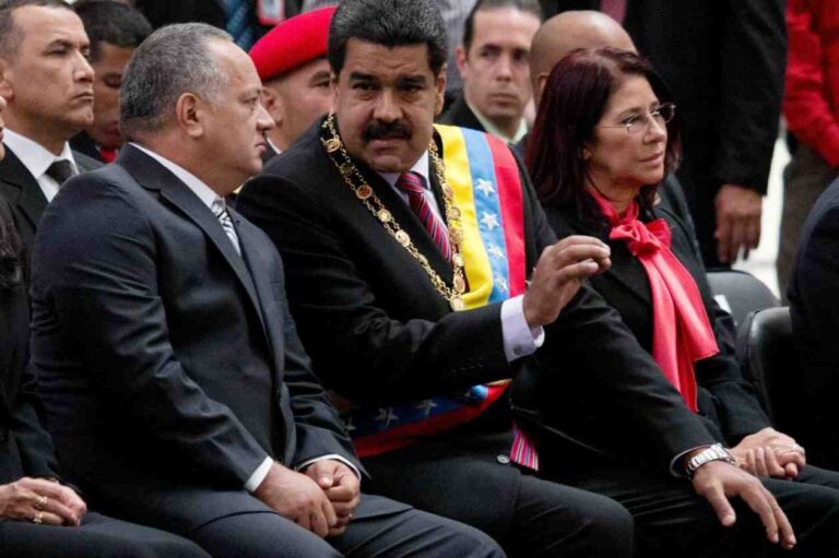 Nicolás Maduro, nombra un nuevo gabinete y reemplaza a su vicepresidente