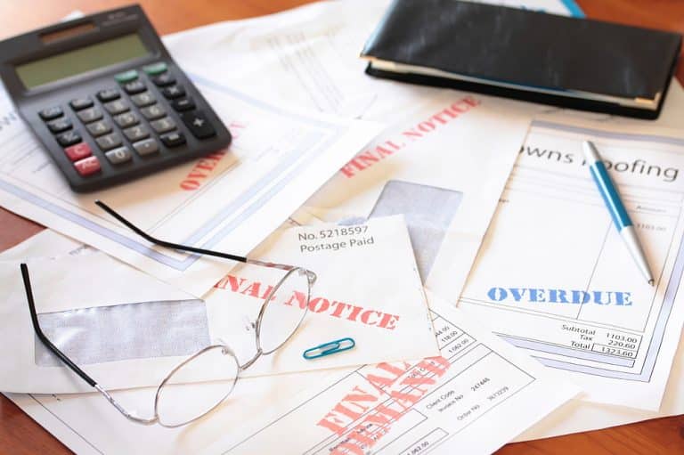 Pros y contras de reunificar deudas para pymes y autónomos