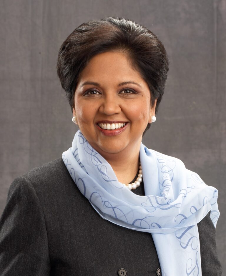 Historia breve de Indra Nooyi