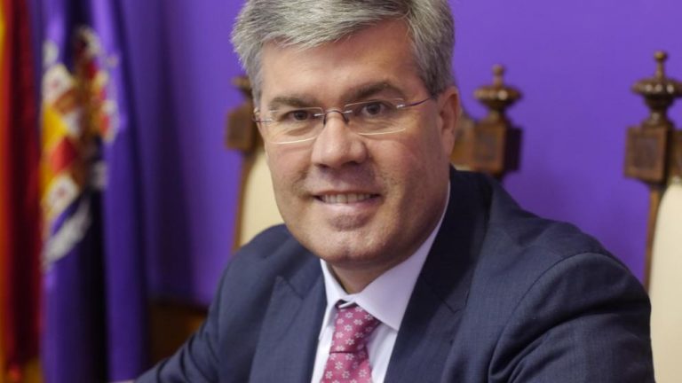 Enrique Fernández Moya sustituye a Miguel Ferre, como nuevo secretario de Hacienda