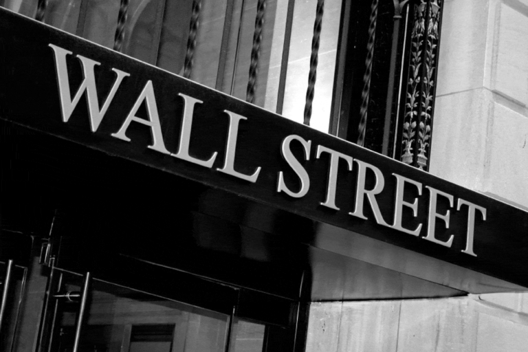 Las acciones mexicanas cierran con tendencia al alza en Wall Street