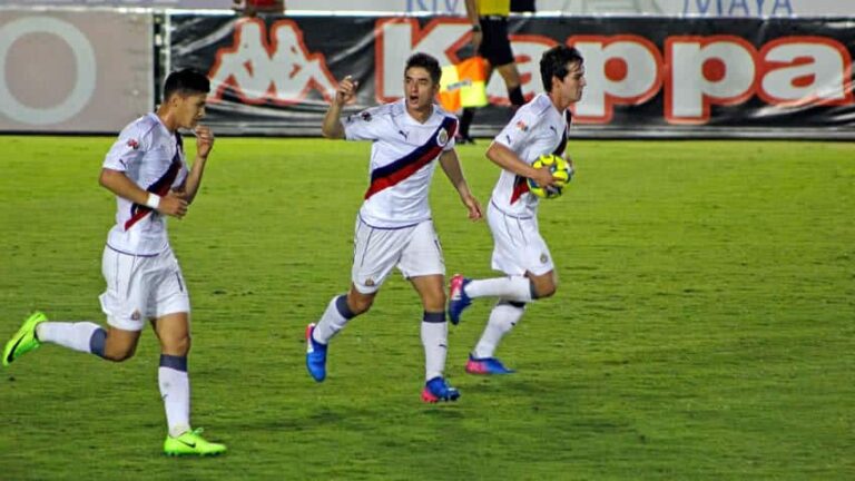 Chivas le gana 3-1 a Atlante y clasifica a Octavos en la Copa MX