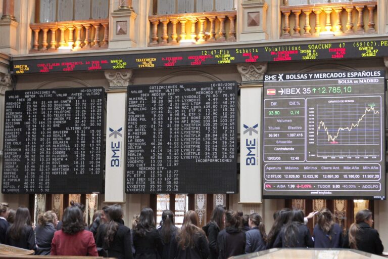 BBVA, Inditex, Santander y Telefónica tiran del Ibex y le hacen tocar los 10.000 puntos