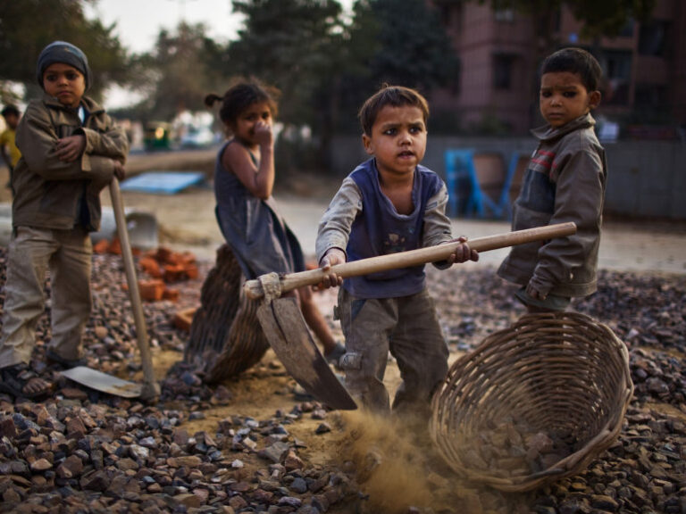 Cada vez son más los niños con trabajo en México